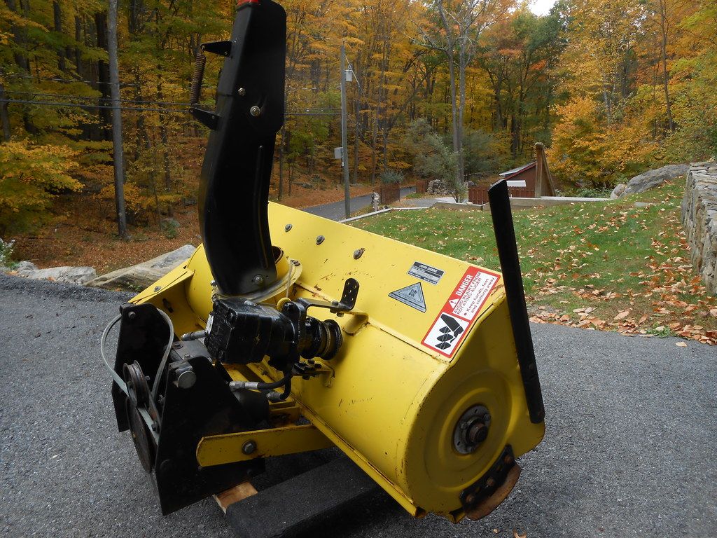 Model 49 Snowblower with Hydraulic Chute Rotation (located in CT.) Weekend Freedom Machines